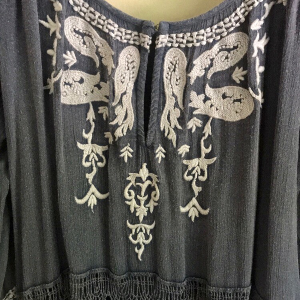 Embroidered Top - Picture 3 of 3
